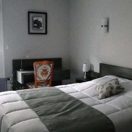 Le Saint Sebastien Hotell Blendecques Rum bild