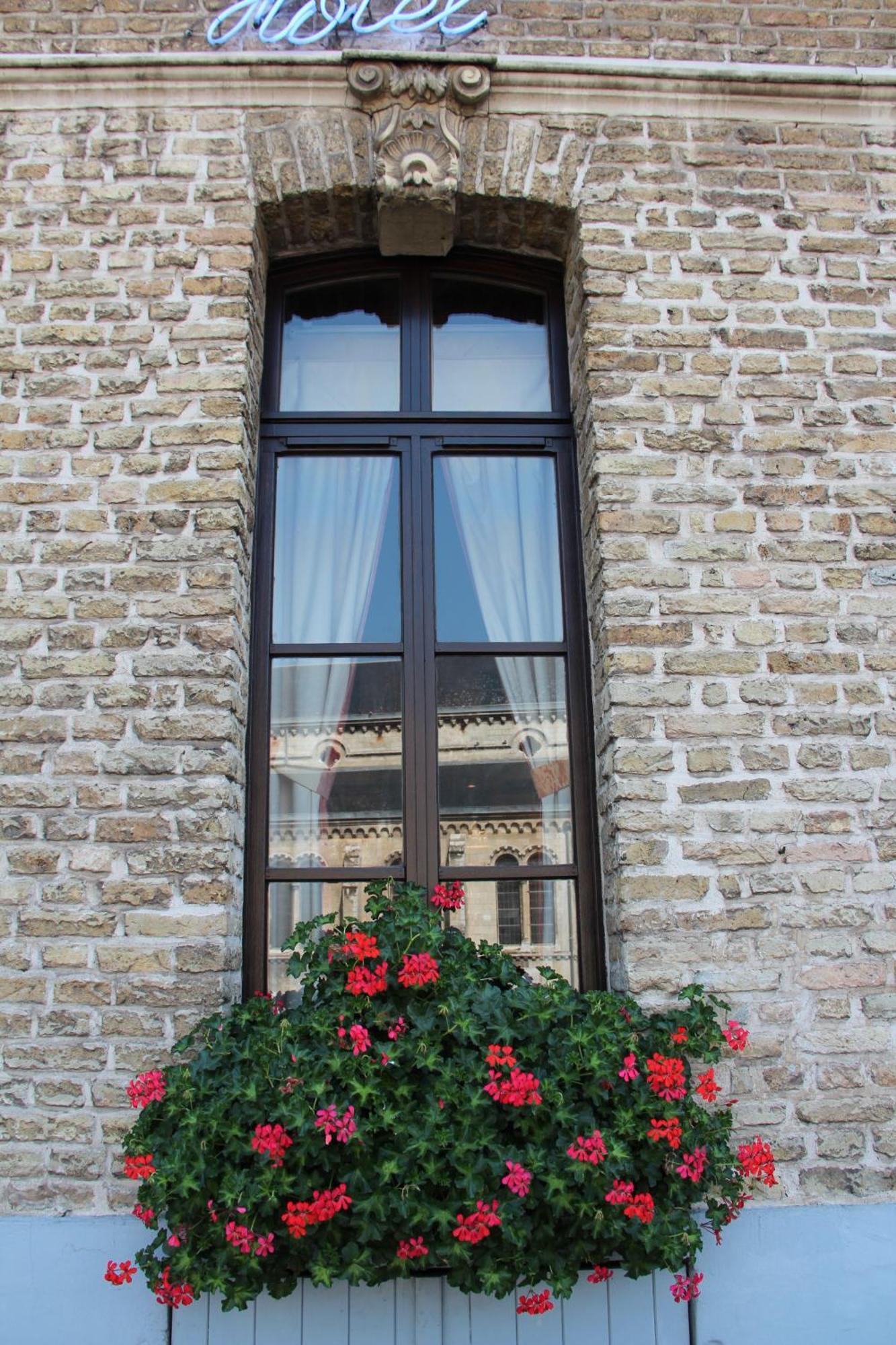 Le Saint Sebastien Hotell Blendecques Exteriör bild